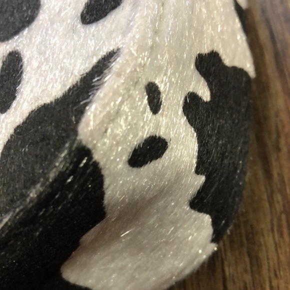 🖤HOST PICK🖤Y2K Cow Print Mini Bag - Picture 13 of 16